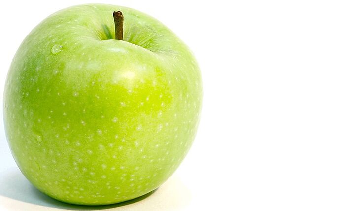 L'elenco degli alimenti consentiti per la dieta del grano saraceno comprende le mele